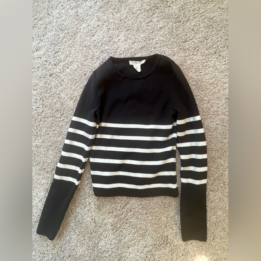 Happily Grey Shirt Women’s Small Black & White
